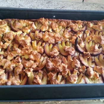 Bei 175 °C Umluft ca. 45 Minuten oder bei Ober- und Unterhitze ca. 50 Minuten backen.