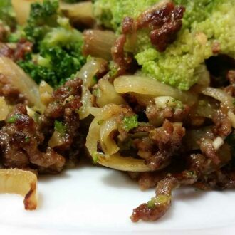 Brokkoli-Hackfleisch-Pfanne