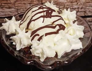 Vanille-Eis Schokosauce low-carb Eiscreme Protein-Eis Proteineis