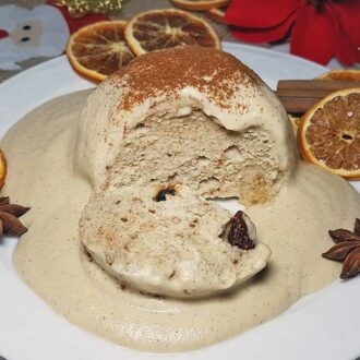 Rezept low-carb glutenfreie Germknödel Weihnachtsstollen Christstollen mit Zimt-Rum-Sauce