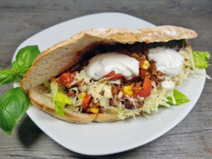 Chili-Con-Carne-im-Fladenbrot-Rezept-low-carb-glutenfrei