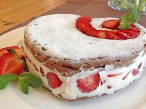 Erdbeer Mascarpone Herz lowcarb