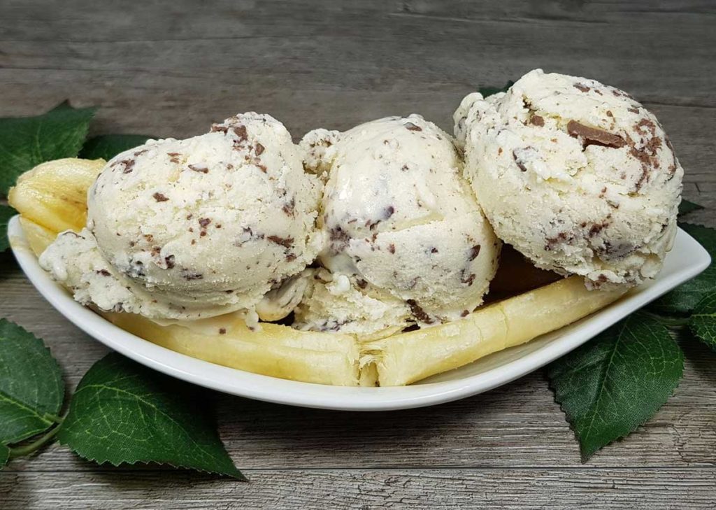 Bananen-Stracciatella-Eis lowcarb
