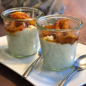 Rezept Milchreisdessert mit Joghurt und karamellisierten Pfirsichen