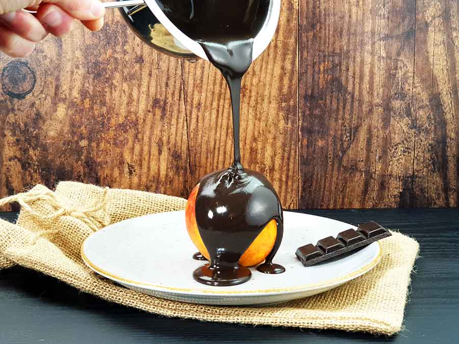 Schokoladenzauber-Schwarze-Sahne-zuckerfrei-low-carb-Schokolade-Pulver-keto-Guss