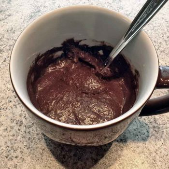 Rezept Tassenkuchen-low-carb-glutenfrei-Brownie-Mug-Cake-zuckerfrei-Schokokuchen