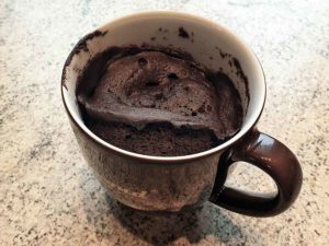 Rezept Tassenkuchen-low-carb-glutenfrei-Brownie-Mug-Cake-zuckerfrei-Schokokuchen