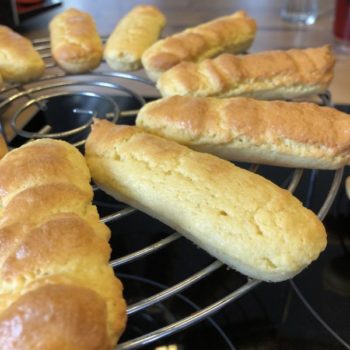 Grundrezept Löffelbiskuit Biskuitstäbchen lowcarb glutenfrei