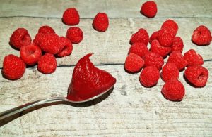 Rezept Himbeercreme für Torten, Desserts, Eis lowcarb glutenfrei