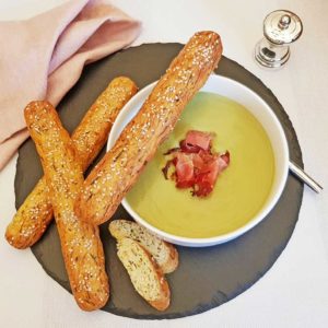 Rezept Zucchini Karotten Mandelstangen mit Zucchinicreme lowcarb keto