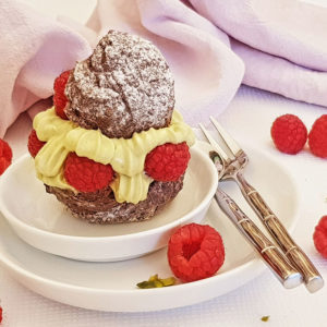 Rezept Schoko Brandteigkrapfen mit Nuketo Pistazien Creme lowcarb glutenfrei