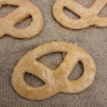 Rezept Knusprige Knabberbrezeln lowcarb glutenfrei keto