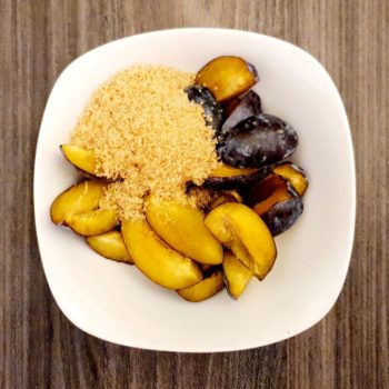 Rezept Ricotta Kollagen Schmarrn mit karamellisierten Zwetschgen lowcarb glutenfrei