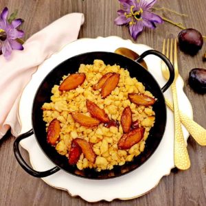 Rezept Ricotta Kollagen Schmarrn mit karamellisierten Zwetschgen lowcarb glutenfrei