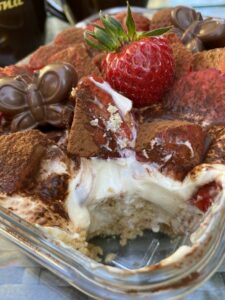 Rezept Erdbeer-Tiramisu-Kuchenbowl lowcarb glutenfrei