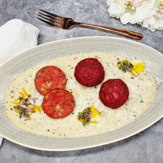 Rezept Rote Beete Backrohrknödel mit Gorgonzola Sauce lowcarb keto glutenfrei