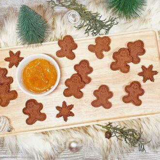 Weihnachtliche Lebkuchenplätzchen mit Orangencreme gefüllt. Pro Stück nur 1g Kohlenhydrate.