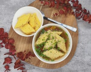 Rezept Kräuter Biskuit Schöberl als Suppeneinlage lowcarb keto glutenfrei