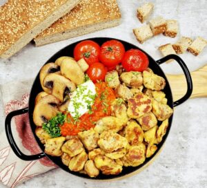 Herzhafter Schmarrn aus low carb Brotresten. Pro Portion nur 4g Kohlenhydrate.