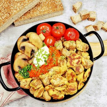 Herzhafter Schmarrn aus low carb Brotresten. Pro Portion nur 4g Kohlenhydrate.