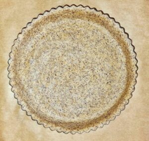 Rezept Mohn Vanille Grießpudding Tarte mit Marillentopping low carb keto glutenfrei