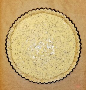 Rezept Mohn Vanille Grießpudding Tarte mit Marillentopping low carb keto glutenfrei