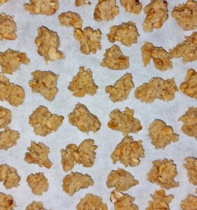 Rezept Karamell Erdnuss Müsli Granola low-carb keto glutenfrei